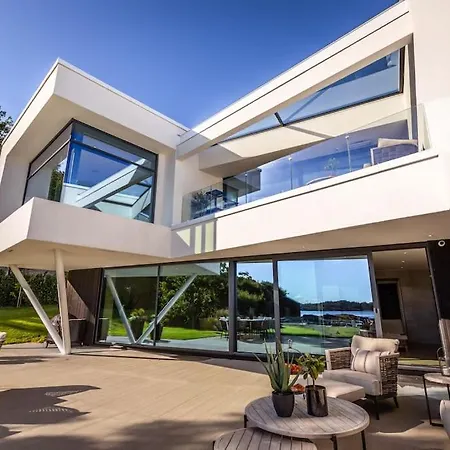 Unique By The Norwegian Coast. Private Holiday home *