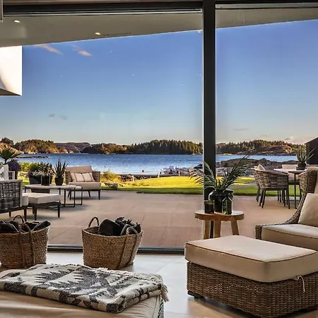 بيت للعطل Unique By The Norwegian Coast. Private Lokoy