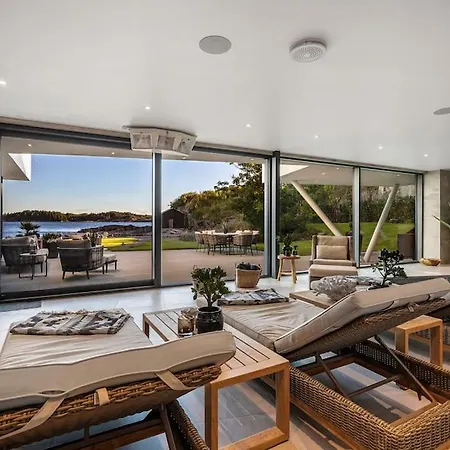 Unique By The Norwegian Coast. Private Holiday home *